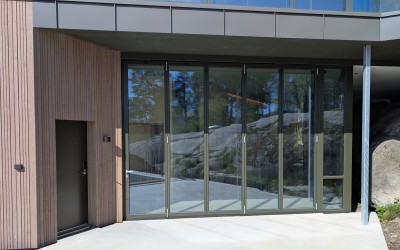 Strømmen AS vinduer, dører og glassfasader i tre og aluminium