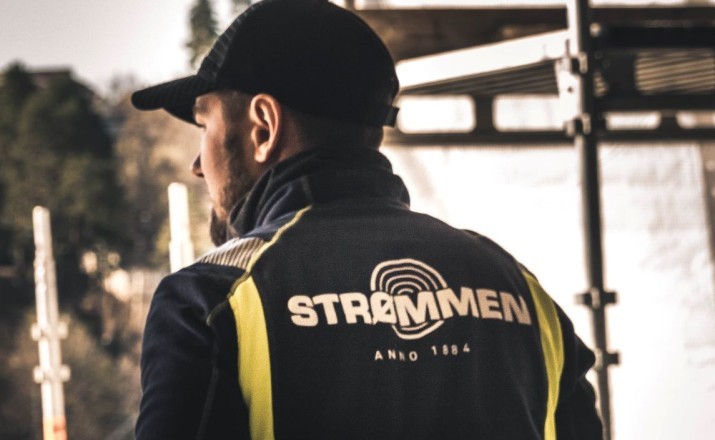 produksjon og montering av vinduer, skyvedører, foldedører og fasader