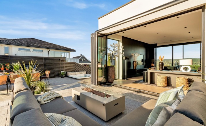 Folding doors
