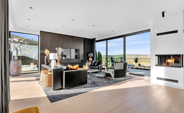 Sliding doors