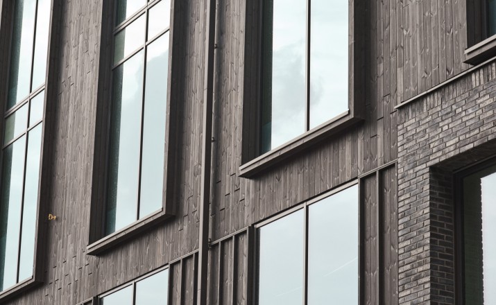 Strømmen bArk glassfasade i treverk